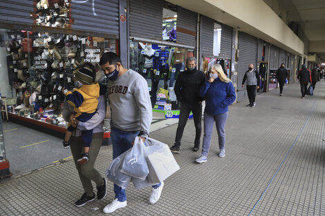 Reabren los comercios en la zona de Once