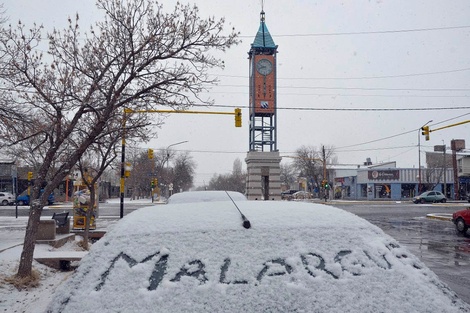 Intensas nevadas en Córdoba y Mendoza