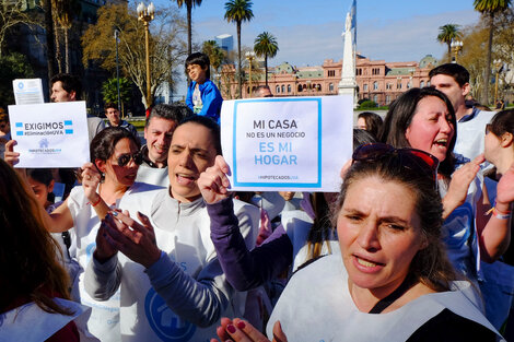 Unos 105 mil hipotecados UVA piden una solución de fondo para su situación.