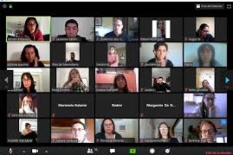 La virtualidad como complemento es aceptada por 8 de cada 10 docentes.