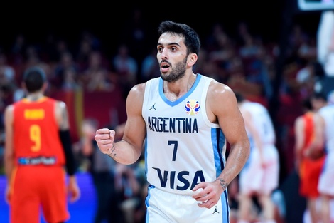 Campazzo con la camiseta del seleccionado.