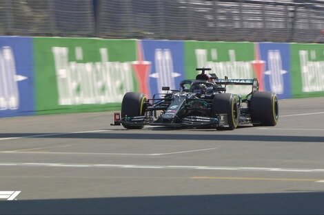 Hamilton giró a casi 265 kilómetros por hora para marcar la pole position.