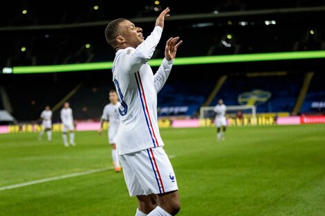 Golazo de Mbappé para Francia en la Liga de las Naciones