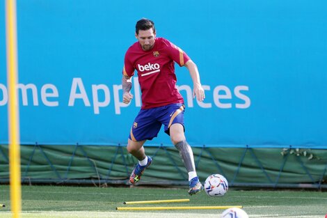 Lo pasado, pisado: Messi volvió a entrenarse en el Barcelona