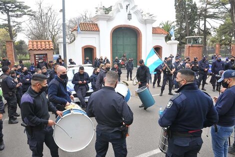 La protesta "se transformó con el paso de las horas en una amenaza real al normal funcionamiento del Estado", advirtió la CGT. 