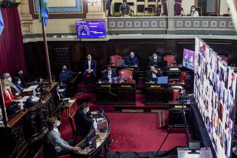 Juntos por el Cambio ocupa 26 de las 46 bancas del senado provincial.