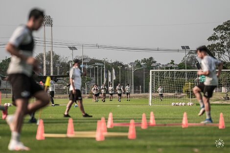 Libertad, rodado y en racha, espera a un diezmado Boca. (Fuente: Prensa Libertad)
