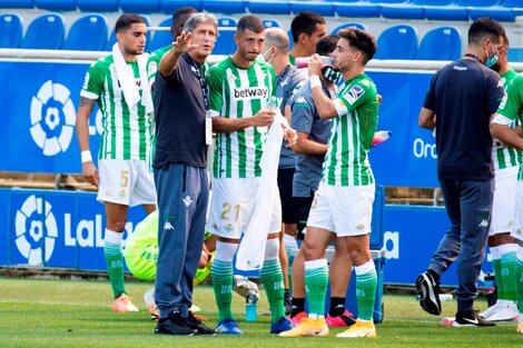 Betis, con Guido Rodríguez, derrotó a Alavés sobre la hora  