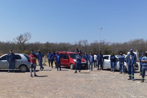 Trabajadores cortaron el acceso a Austin Powder y reclaman aumento salarial 