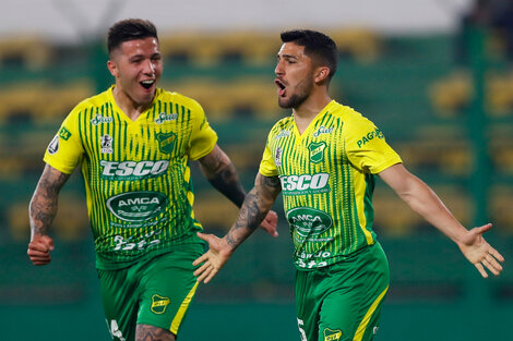 Gabriel Hachen celebra su gol, el segundo de Defensa y Justicia.