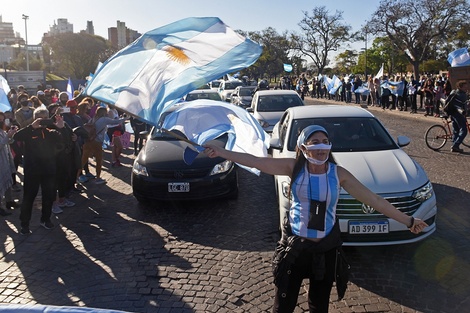 Banderazo: el Sindicato de Prensa de Rosario denunció amenazas a dos fotógrafos