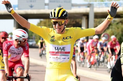 Tadej Pogacar festejó su título en el Tour de Francia