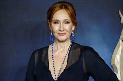 J.K. Rowling se defendió de quienes la tildaron de transfóbica por su nuevo libro