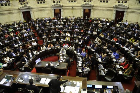 Diputados vuelve a sesionar tras la prórroga de trabajo remoto.