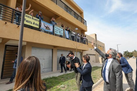 Alberto Fernández entregó viviendas Procrear que Macri dejó inconclusas