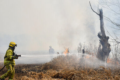 Incendios en Córdoba: el fuego sigue avanzando sin control