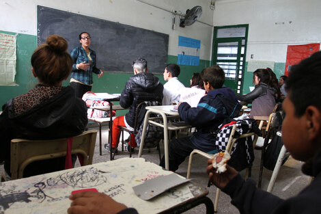 Nación propone extender las clases hasta el 30 de abril para el último año del secundario