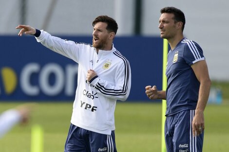 La idea de Scaloni: "Que Messi tenga dos jugadores por delante"