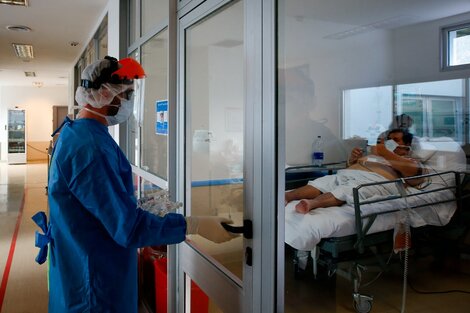Coronavirus: entregan tablets en hospitales bonaerenses para favorecer el contacto del paciente con su familia
