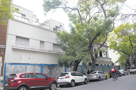 Un amparo contra otro edificio ilegal