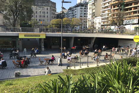 Plaza Houssay, una postal de normalidad mixta