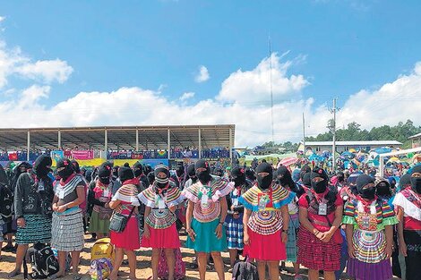 El 8M de 2018, las zapatistas organizaron en Chiapas el Primer Encuentro Internacional, político, artístico, deportivo y cultural de Mujeres que Luchan.