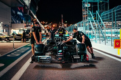 Mercedes anunció un positivo en su equipo de F1