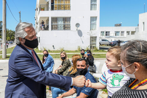 La oposición en campaña electoral violenta, el Gobierno enfrentado a la herencia de Macri y la pandemia