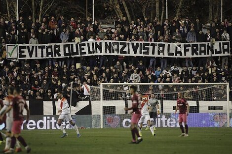 La hinchada que echó a su goleador fascista