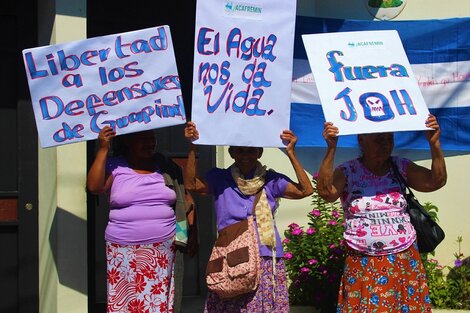 Organizaciones salvadoreñas en defensa de los ríos contaminados por la megaminería.