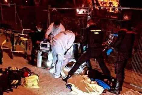 Dos mujeres musulmanas fueron apuñaladas al pie de la Torre Eiffel