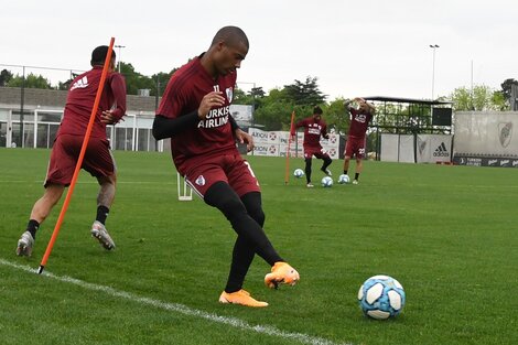 La Liga Profesional no quiere que River juegue en Ezeiza