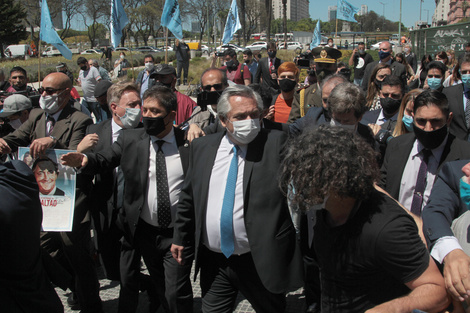 Inauguración de la estatua de Néstor Kirchner: el amor de la gente a los 10 años de su muerte