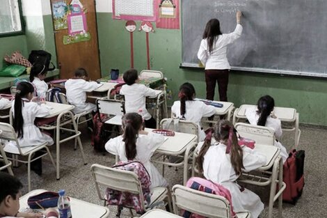 Docentes piden paritarias y mejores condiciones para las clases virtuales