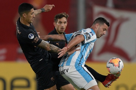 Partido muy parejo en el Libertadores de América.