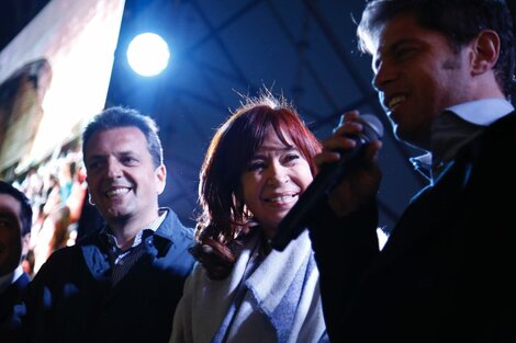 Cristina Kirchner con Sergio Massa y Axel Kicillof en MalvinasArgentinas.