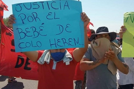 Protesta de un pueblo santiagueño por la muerte de un bebé recién nacido