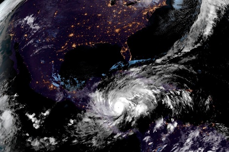 El huracán Eta se fortalece a categoría 4 y amenaza a varios países de Centroamérica