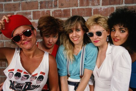 Belinda Carlisle, Kathy Valentine, Charlotte Caffey, Gina Schock y
Jane Wiedlin son The Go-Go's