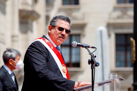 La insólita saga de los presidentes peruanos