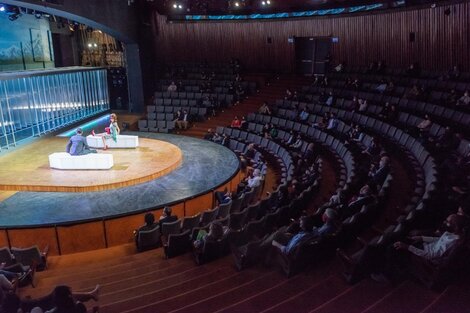 Cómo fue la experiencia del regreso del público al teatro