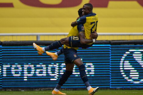 Ecuador celebra la paliza que le propinó a una dormida Colombia.