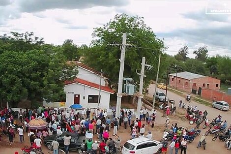 Vecinos de Rivadavia Banda Norte, sin luz ni agua, y con 50°