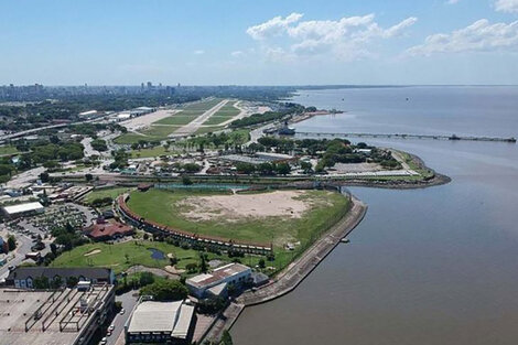 Un pueblo para el río