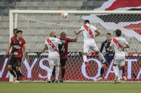 Copa Libertadores: River rescató un punto agónico ante Paranaense