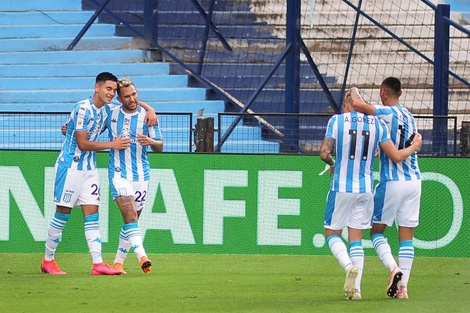 Racing consiguió su primer triunfo en la Copa