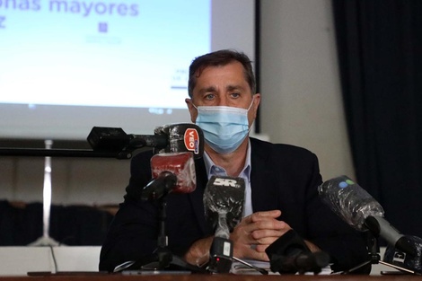 El ministro Capitani anunció actividades para mayores de 60 años.