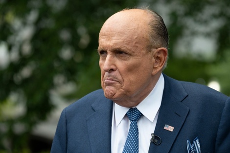 Rudy Giuliani hospitalizado al dar positivo de coronavirus  