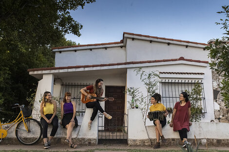 Madreselva surgió de la idea de hacer un grupo de mujeres