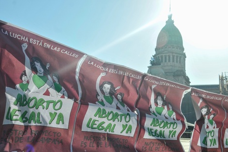 Denuncian más de 800 causas por abortos en el país desde 2019